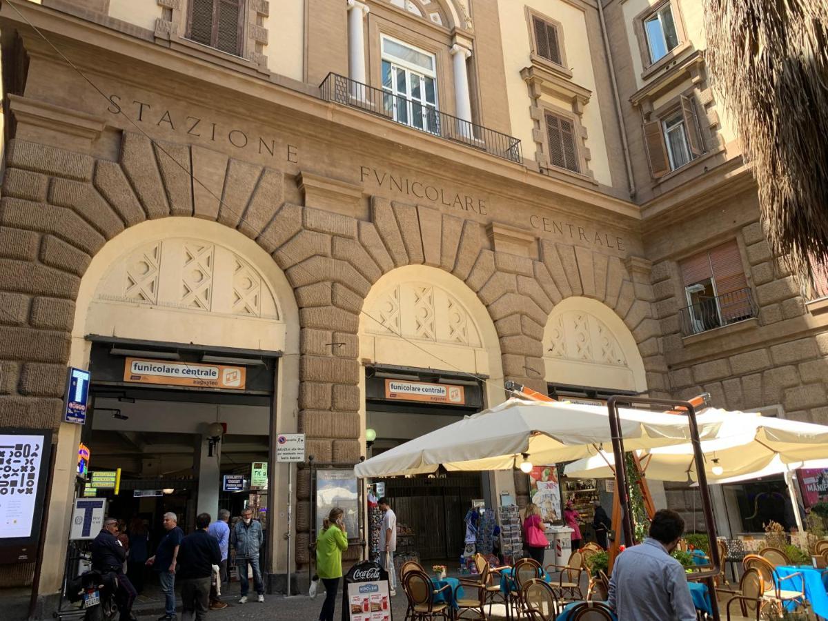 Willa Centro Storico Napoli La Casa Di Ciro Zewnętrze zdjęcie